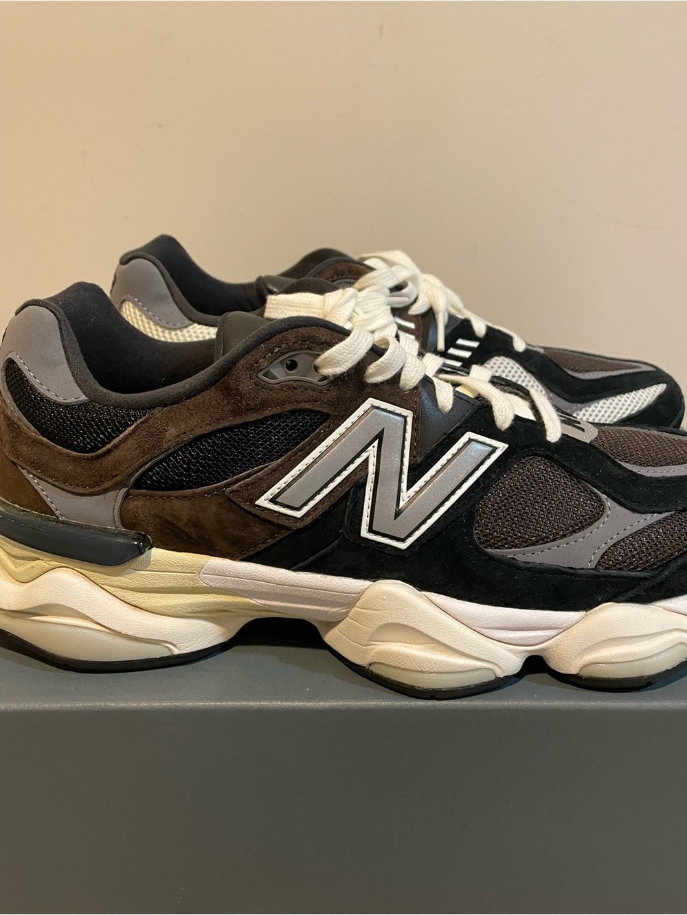 New Balance Men 9060